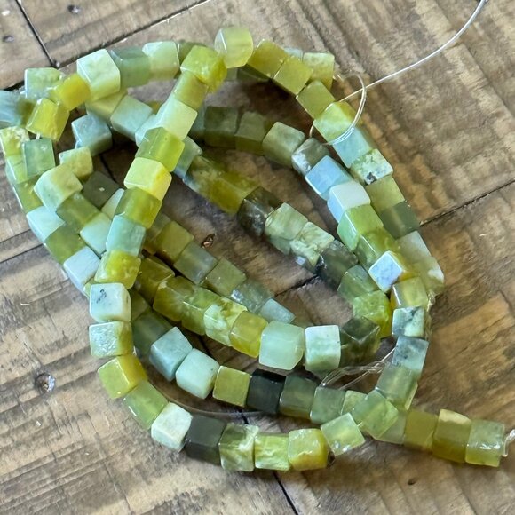 Xiuyan Jade Cube Bead Strand - 6mm - Picture 1 of 3